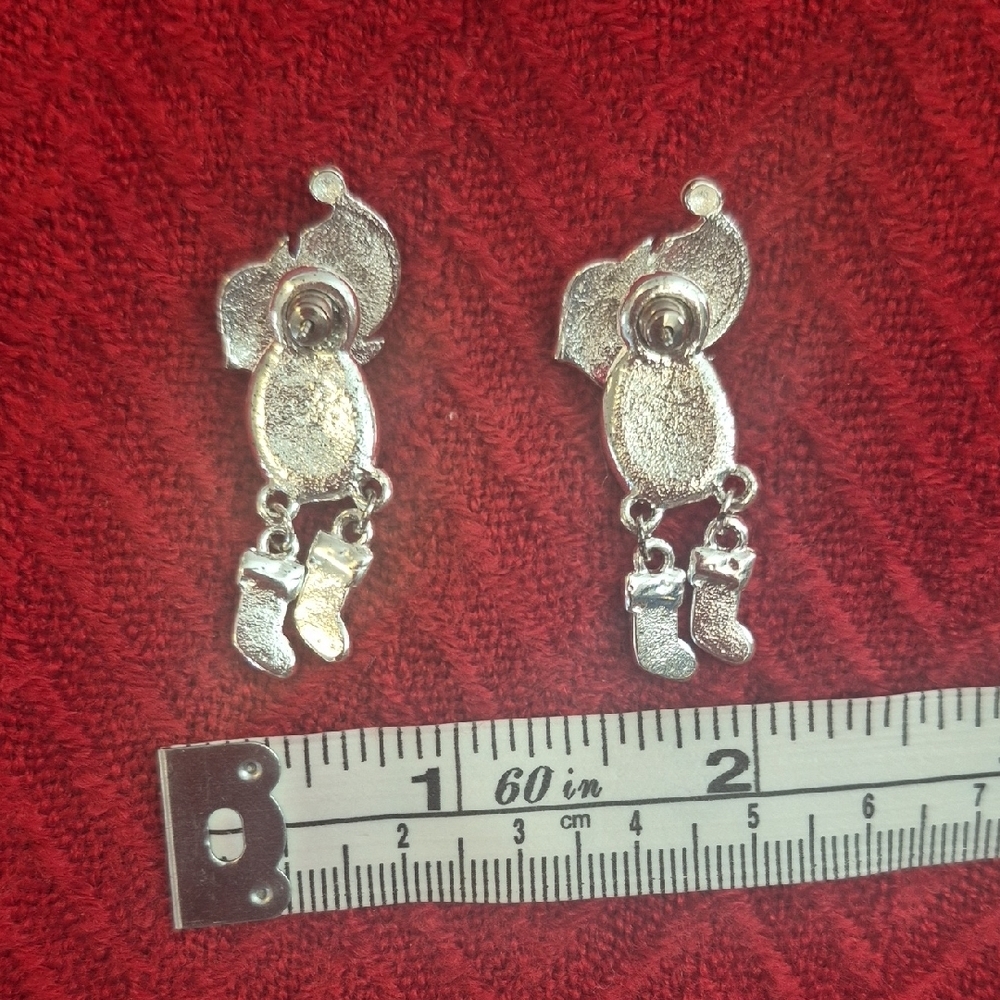Santa Earrings with Dangling Boots & Moveable Head - Picture 5 of 6